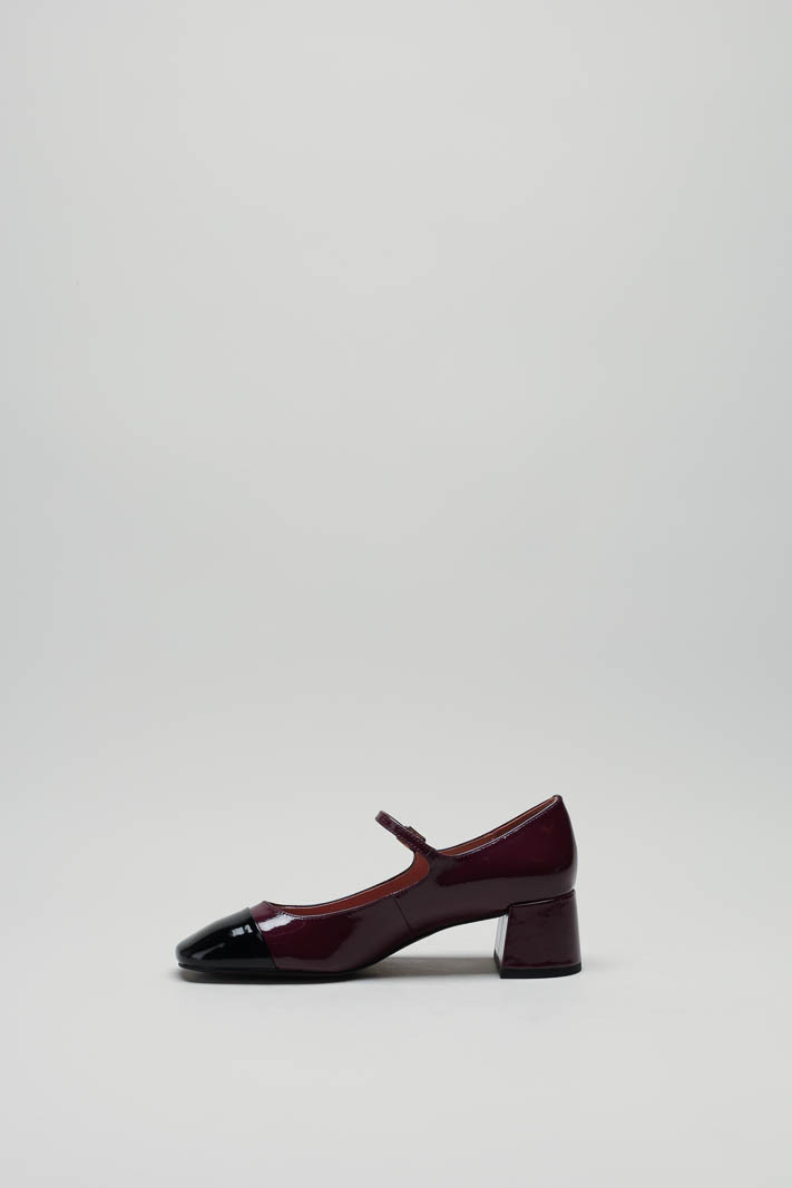 Bordeaux Pump image