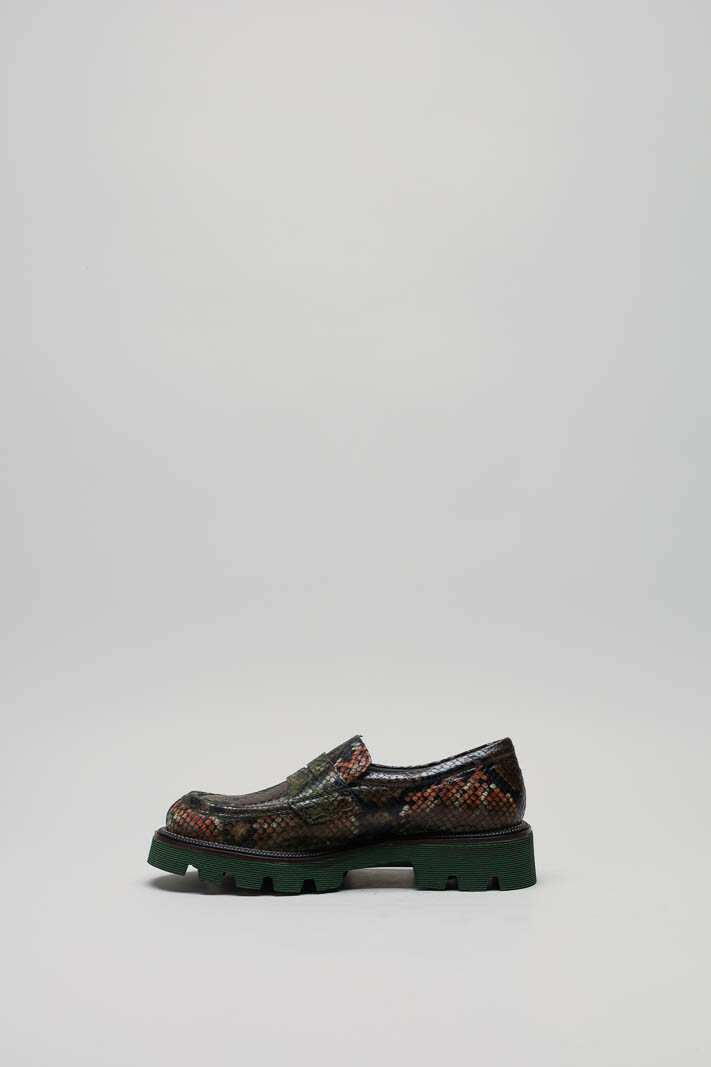 Groen Mocassin image