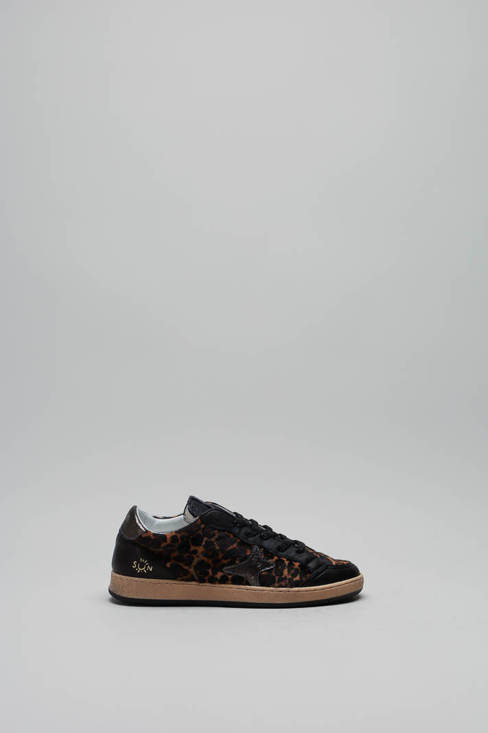 Bruin Sneaker