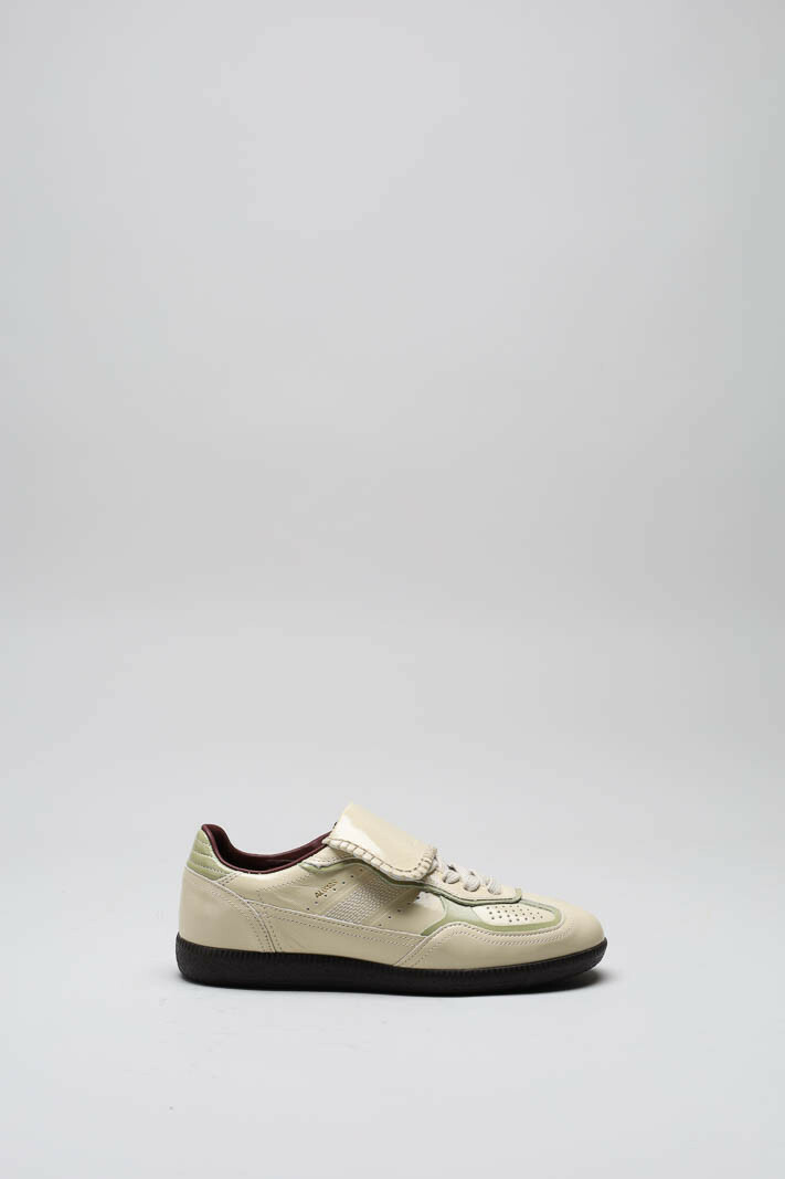 Beige Sneaker