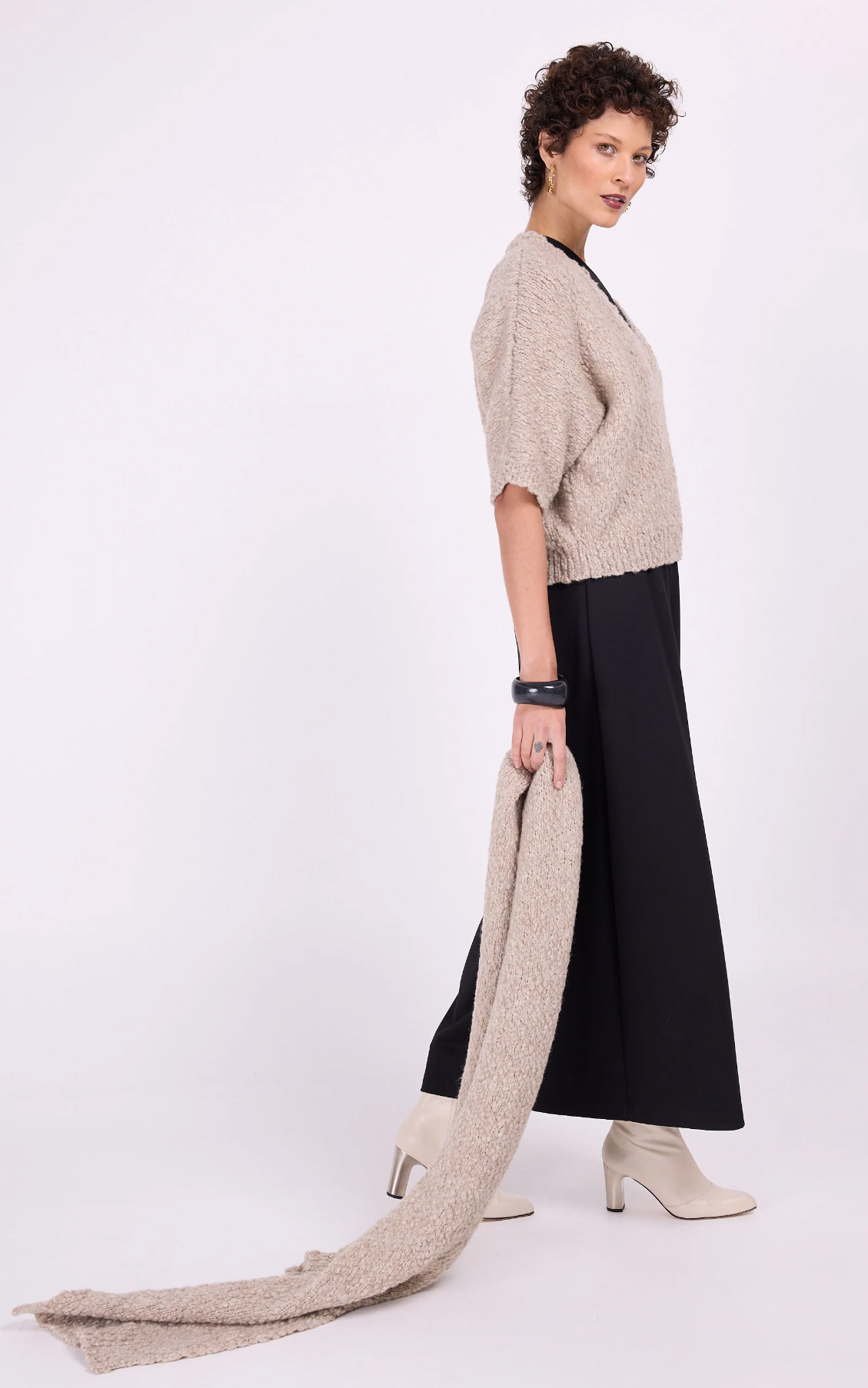 Taupe Sweater/trui image