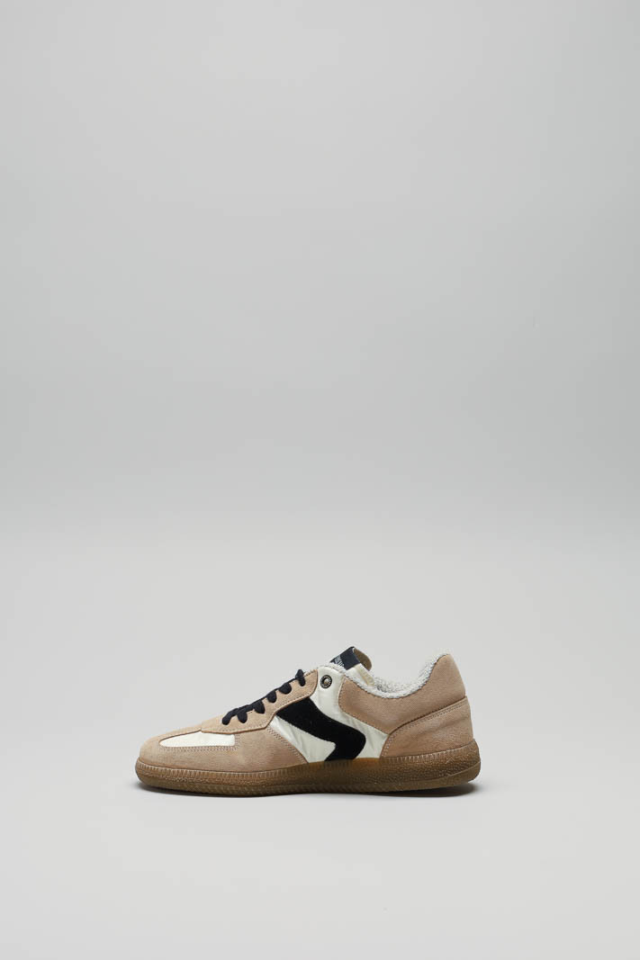 Beige Sneaker image