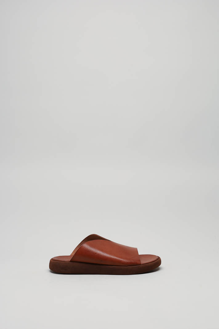 Cognac Slipper