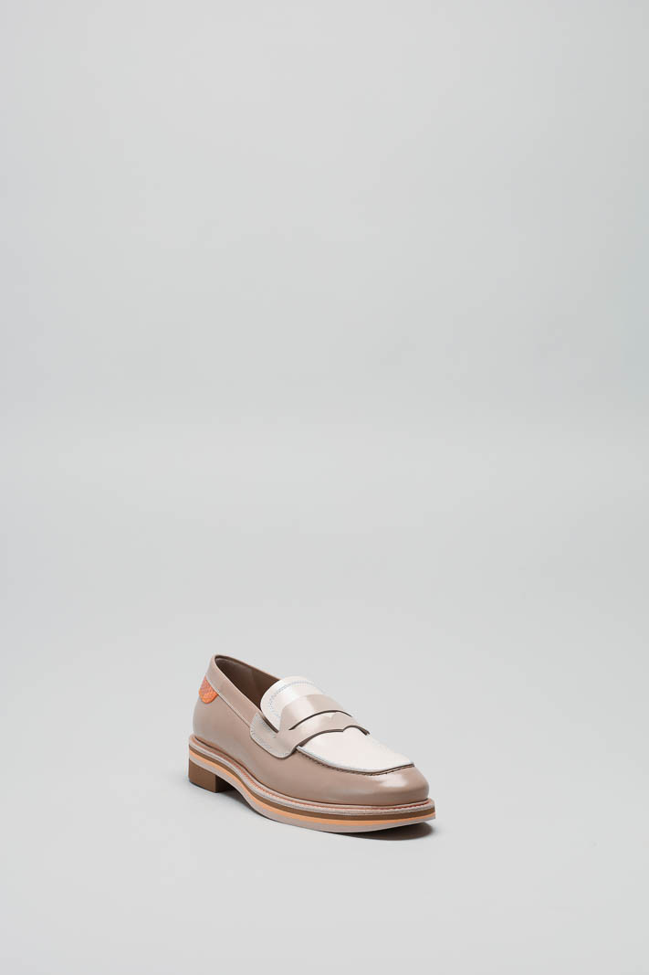 Beige Mocassin image