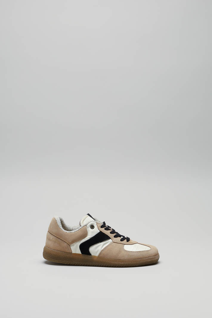 Beige Sneaker