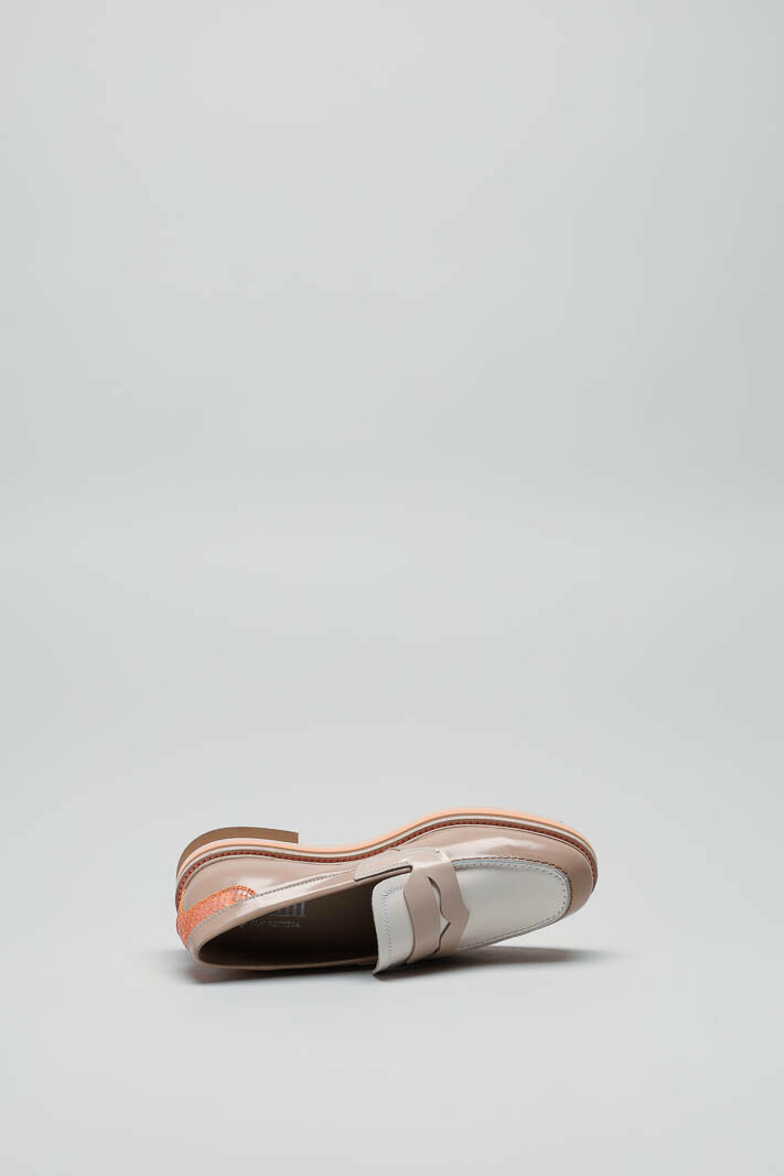 Beige Mocassin image