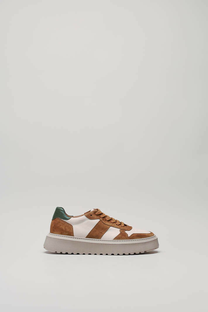 Camel Sneaker