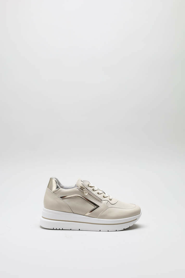 Beige Sneaker