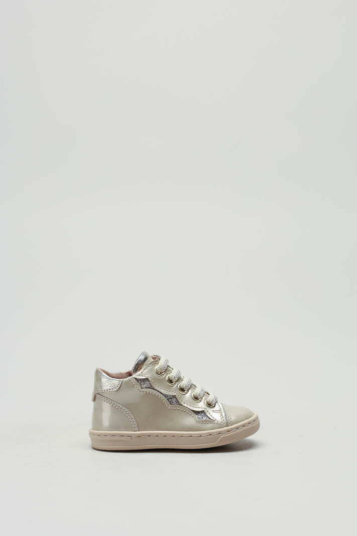 Beige Sneaker