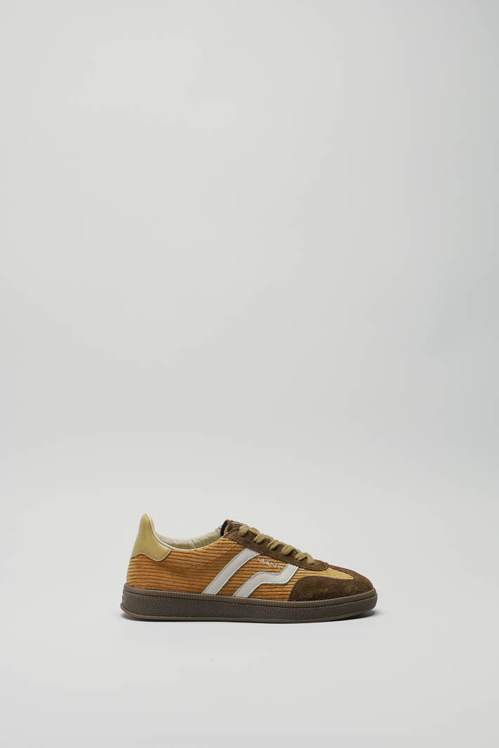 Camel Sneaker