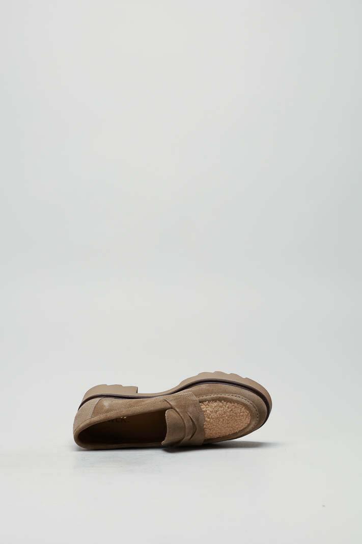 Beige Mocassin image