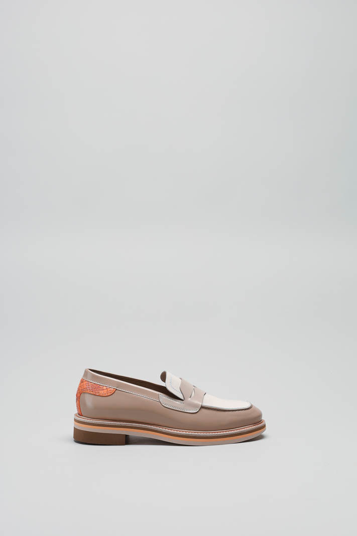 Beige Mocassin image