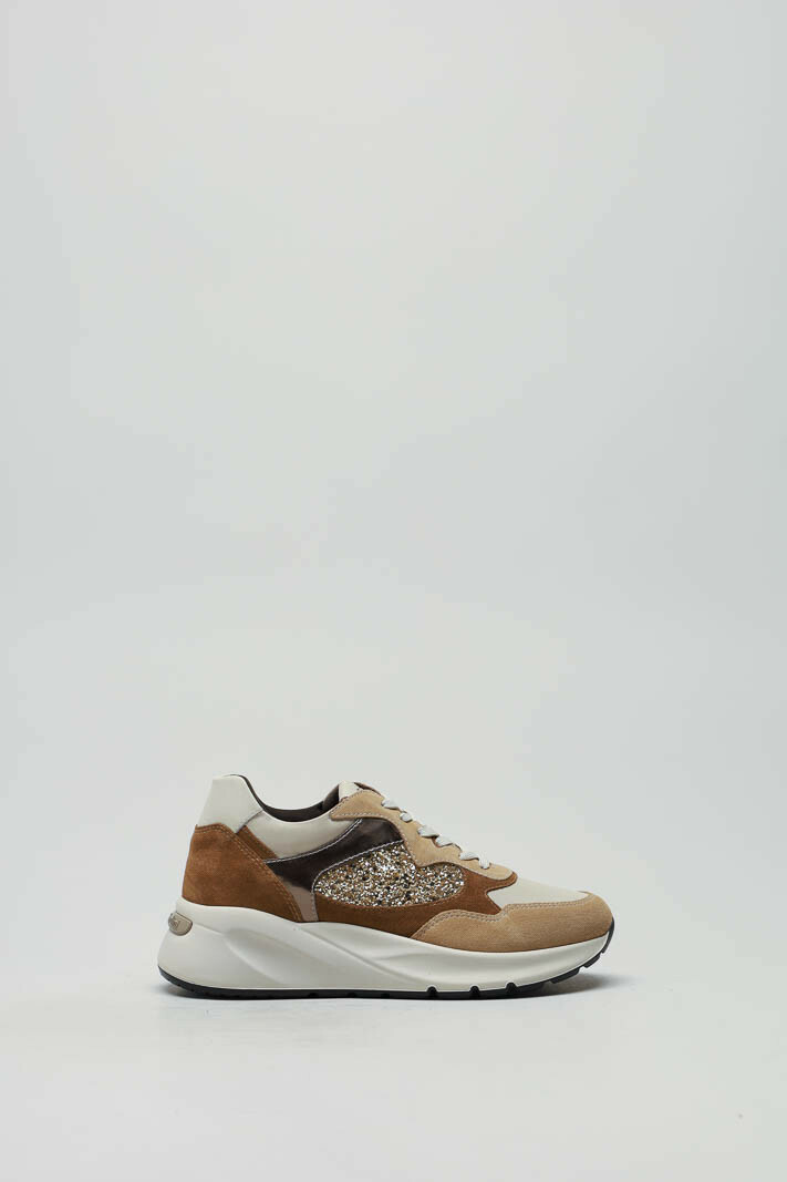 Beige Sneaker