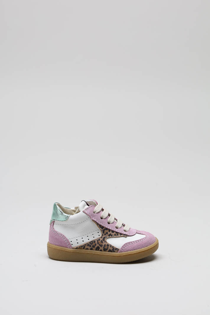 Lila Sneaker image