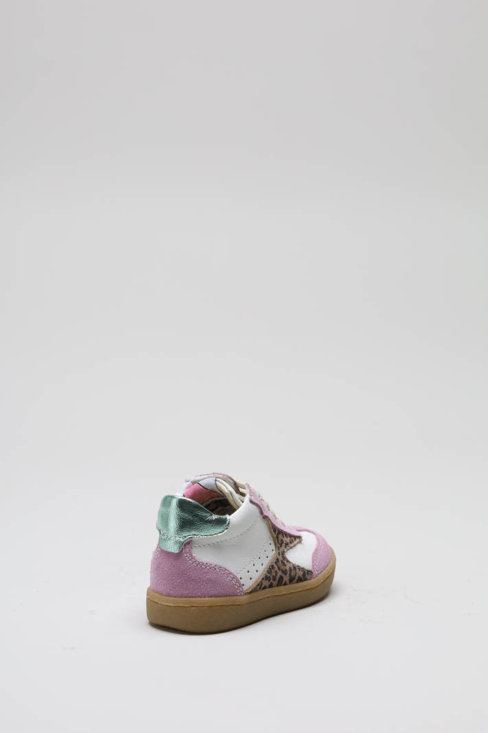 Lila Sneaker image