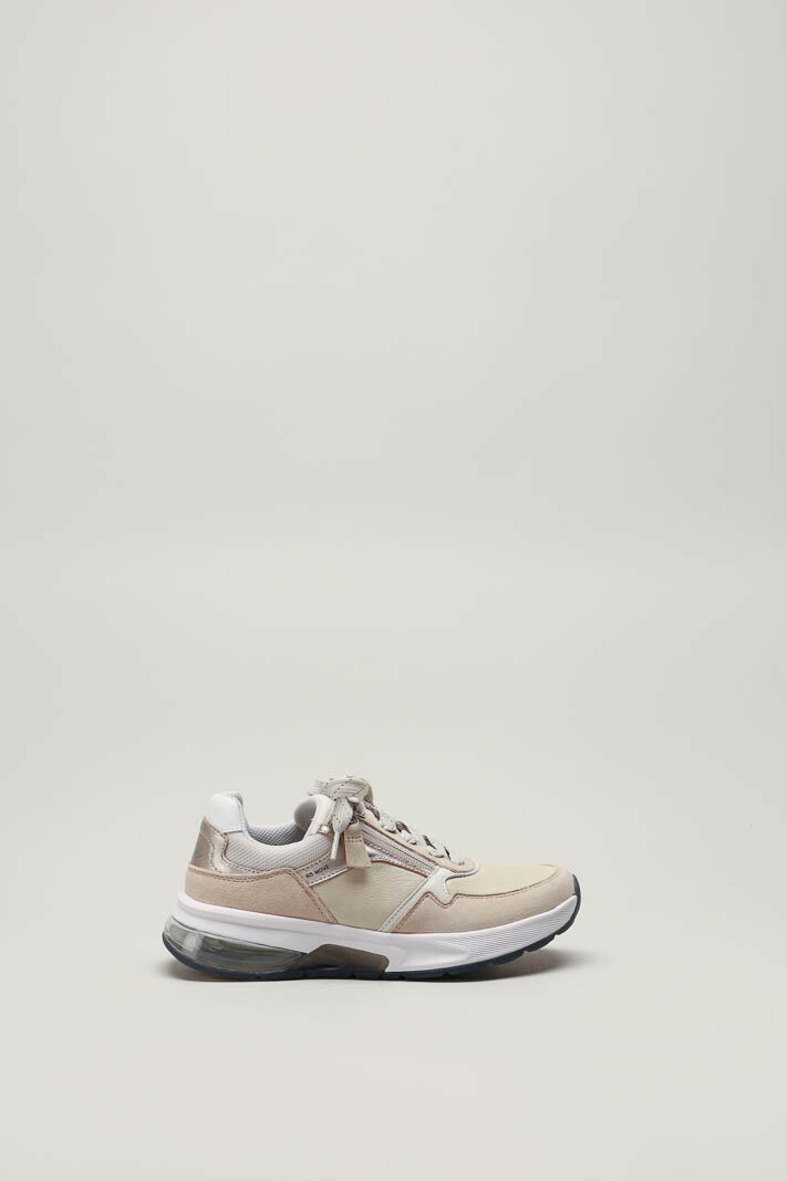 Beige Sneaker